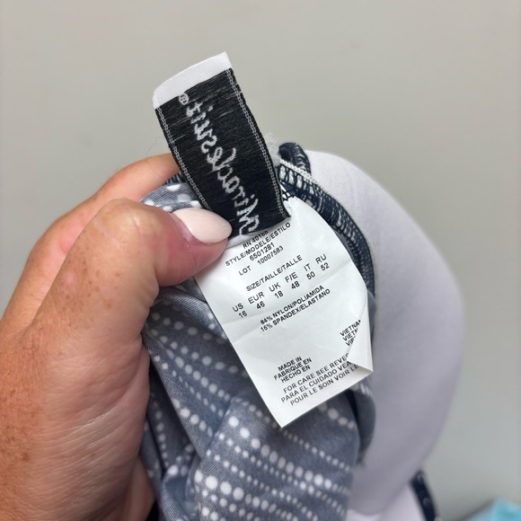 Miraclesuit Sonar Outrigger Tankini Top - Picture 10 of 10